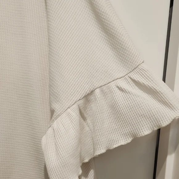 Bloomchic Waffle Knit Ruffled Sleeve Top - Cream 1x - Picture 4 of 6